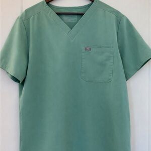FIGS Technical Collection Scrub Top Size L Green V-Neck Medical Uniform